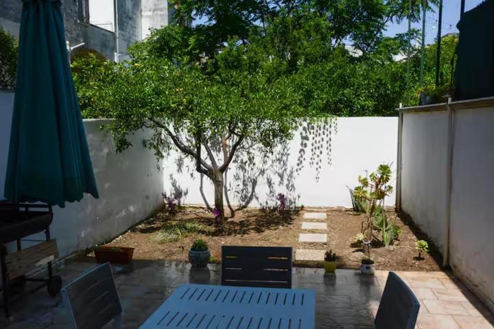 Origini - Apartment With Private Garden Lecce Luaran gambar